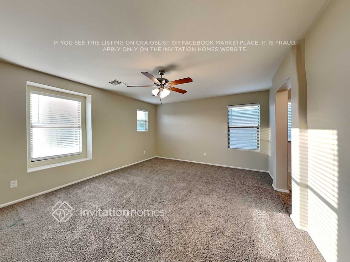 Building Photo - 941 S Deerfield Ln