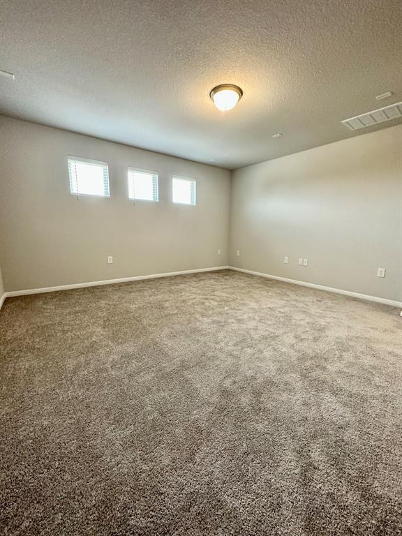 Building Photo - 124 MacArthur Dr