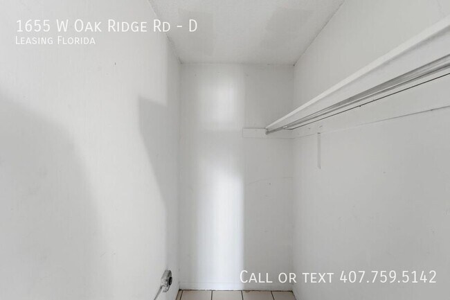 Building Photo - 1655 W Oak Ridge Rd