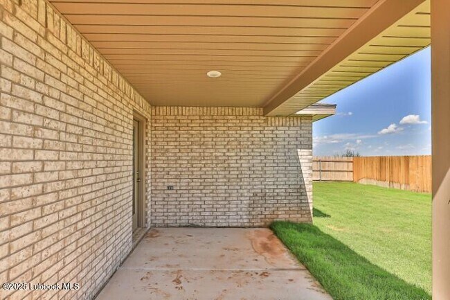 Building Photo - 13703 Sherman Ave