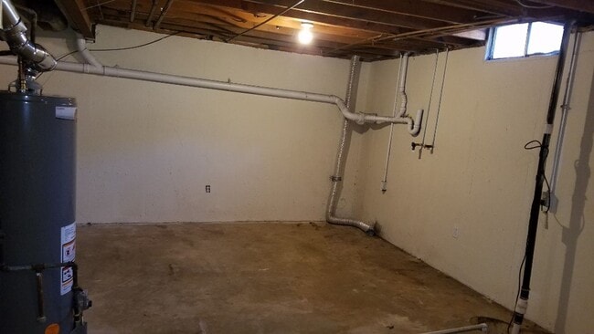 Building Photo - 8510 W Maple St