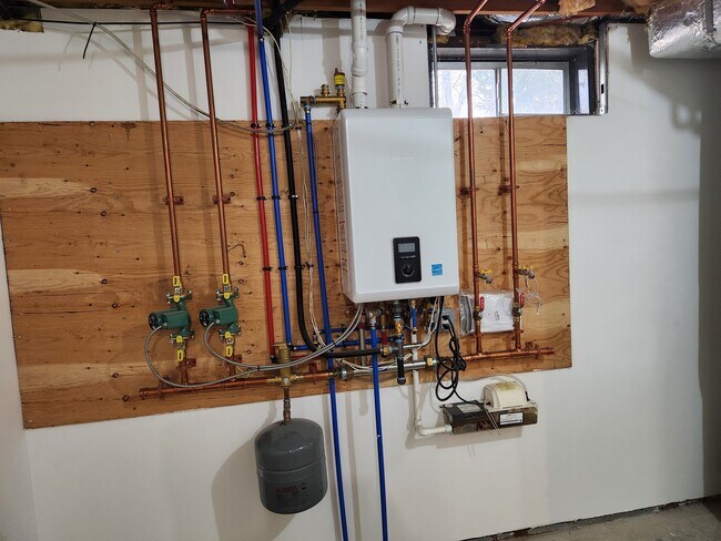 Building Photo - 157 Ball Pond Rd