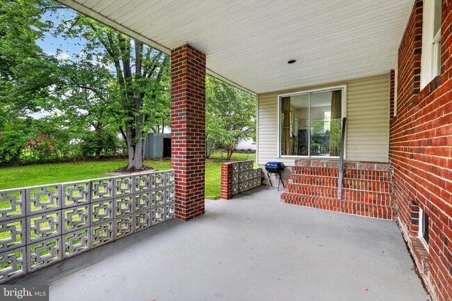 Building Photo - 8122 Gavin St