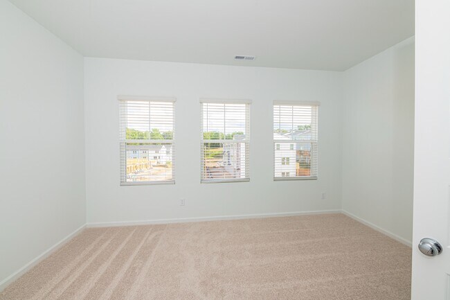 Building Photo - 815 Freston Rd