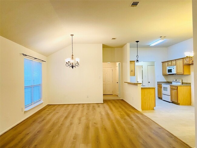 Building Photo - 5747 Wandering Creek Dr