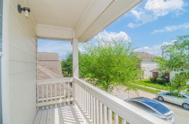 Building Photo - 6415 Mountain Pines Ln
