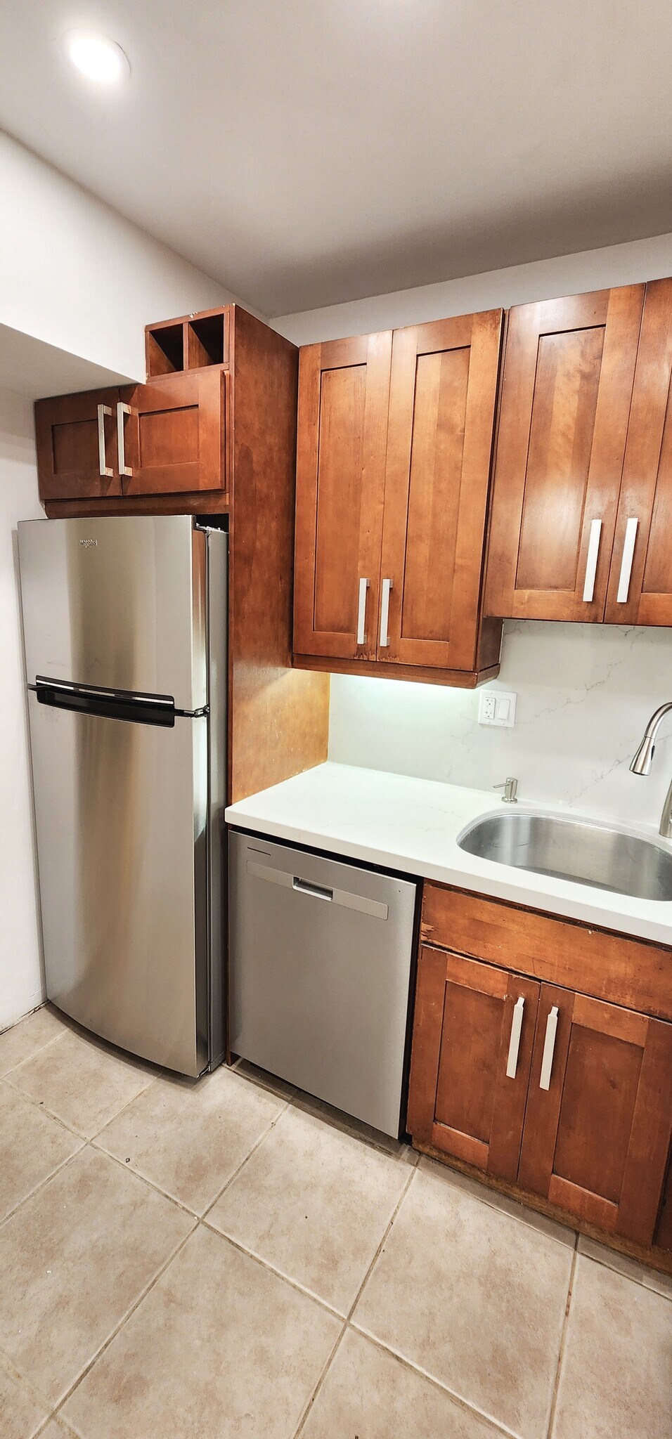 Kitchen with all new appliances - 10403 N Kendall Dr
