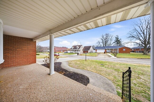 Building Photo - 103 Valleyview Dr