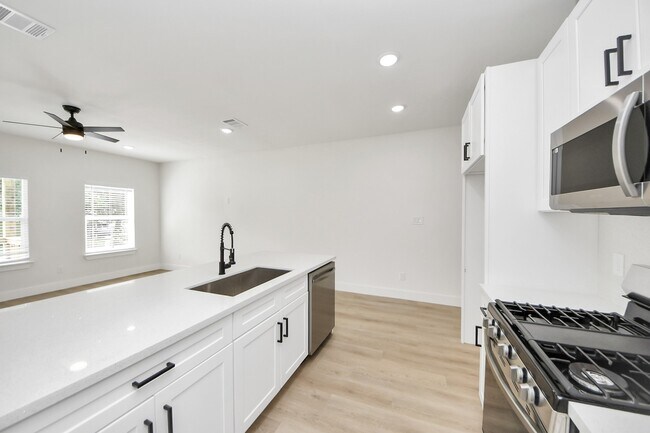 Building Photo - 1314 W Willis St