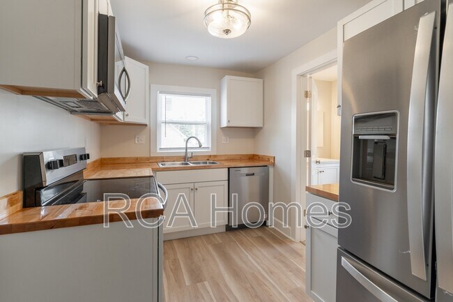 Building Photo - 1603 Villa Ave
