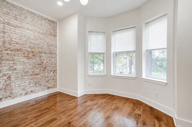 Building Photo - 4219 W Girard Ave