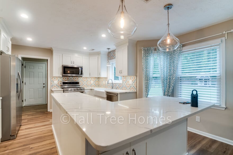 Building Photo - 410 Murry Park