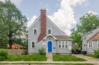 Building Photo - 1315 Sheehan Ave