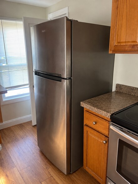 Kitchen - 60 Lincoln St