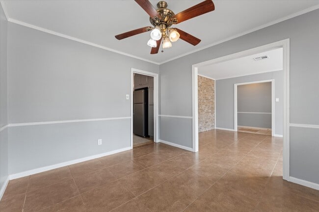 Building Photo - 954 Chamboard Ln