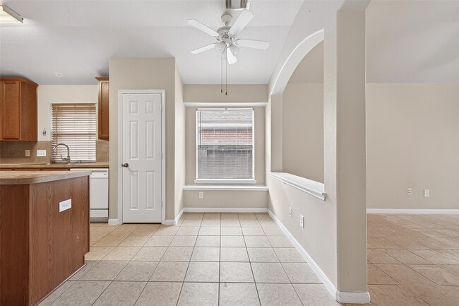 Building Photo - 16714 Mallory Bridge Dr