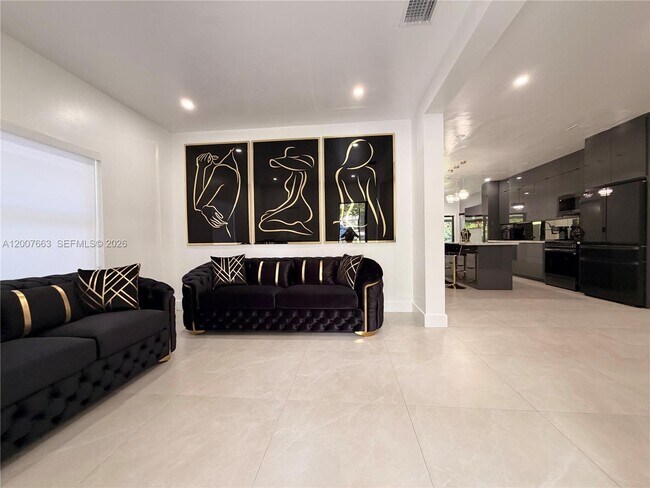 Building Photo - 86 NW 4th St