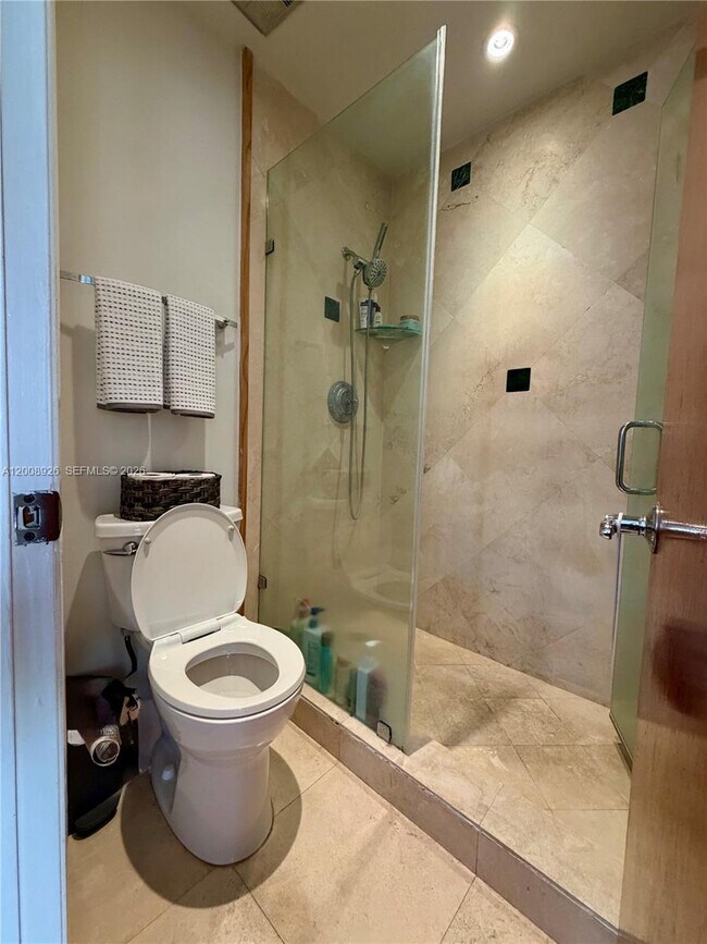 Building Photo - 3225 Bird Ave