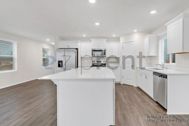 Building Photo - 1509 NE 121st Ave