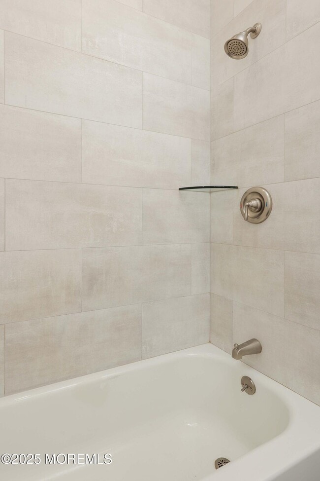 Building Photo - 603 2nd Ave