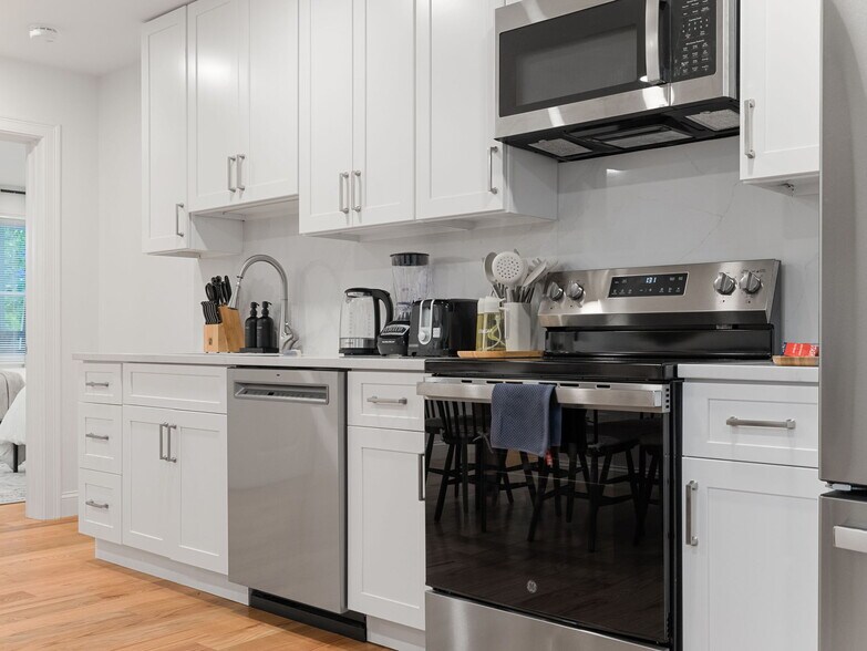 Building Photo - 1 Central Sq