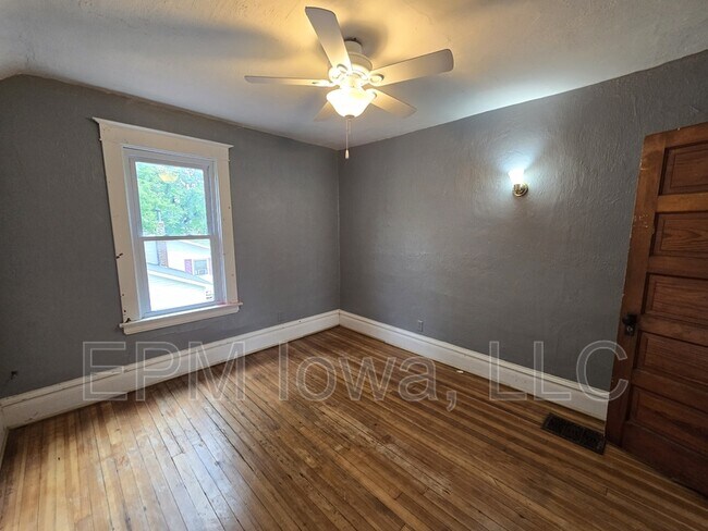 Building Photo - 511 S Frederick Ave