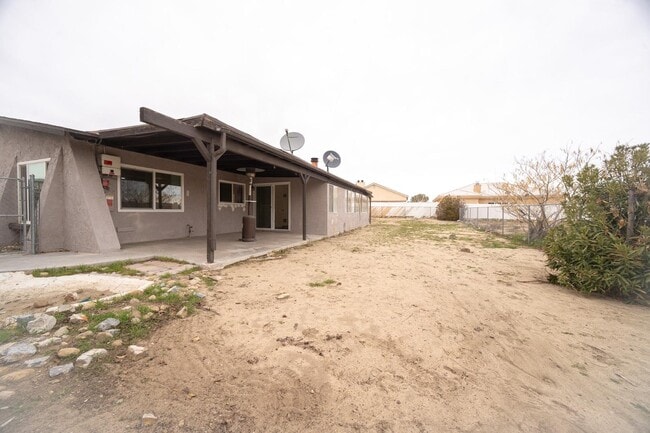 Building Photo - 26763 Cumberland Ln
