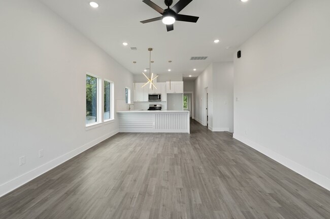 Building Photo - 8114 Double