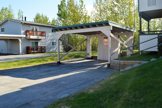 Building Photo - 1531 Northview Dr