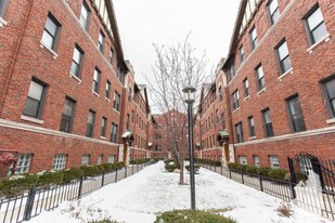 Building Photo - 3304 W Schubert Ave