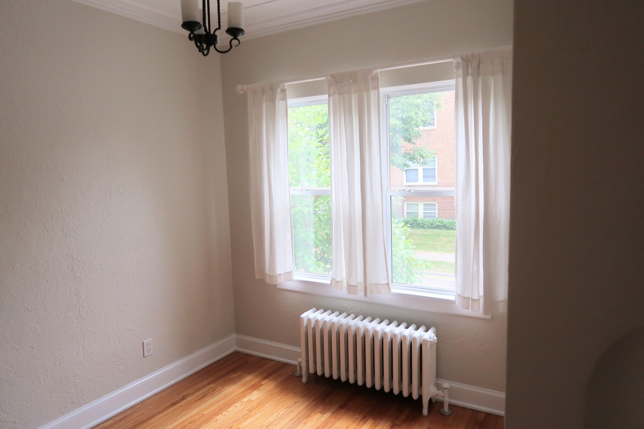 Living room/bedroom - 3252 Fremont Ave S