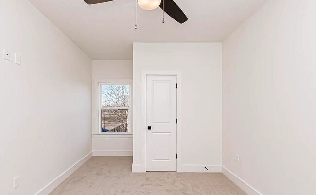 Building Photo - 8503 Lillian Mae Ln