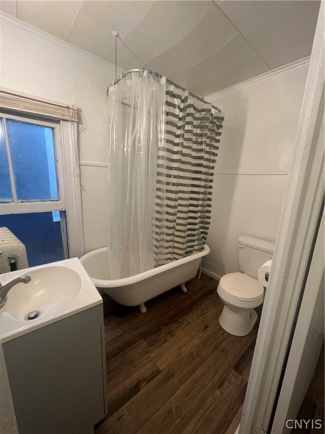 Building Photo - 255 W 5th St