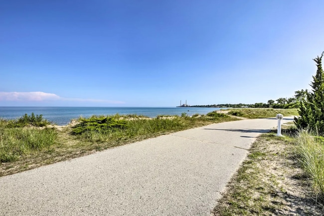 path along Lake Michigan just steps away! - 418 Beachfront Dr