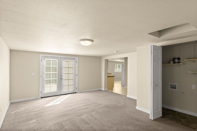 Building Photo - Single Family Ranch