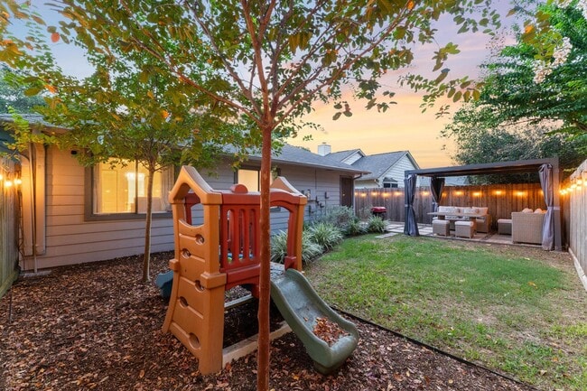 Building Photo - 7764 Park Falls Dr