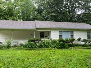 Building Photo - Step inside!  You will love what you see.