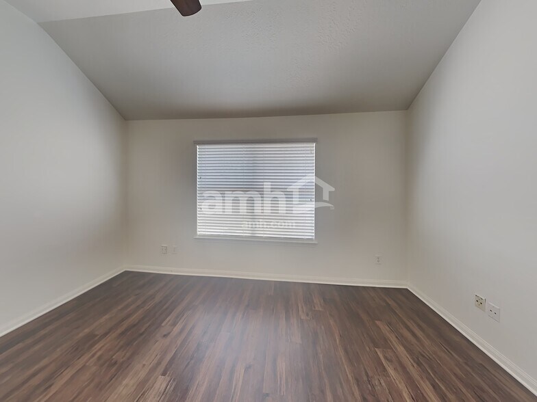 Building Photo - 30 Huntington Bend Dr