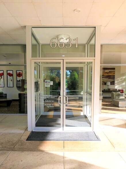 Building Photo - 6631 Wakefield Dr