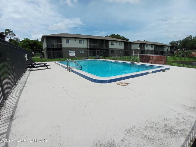 Building Photo - 1800 University Ln
