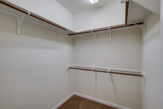 Building Photo - 7220 Wyoming Springs Dr