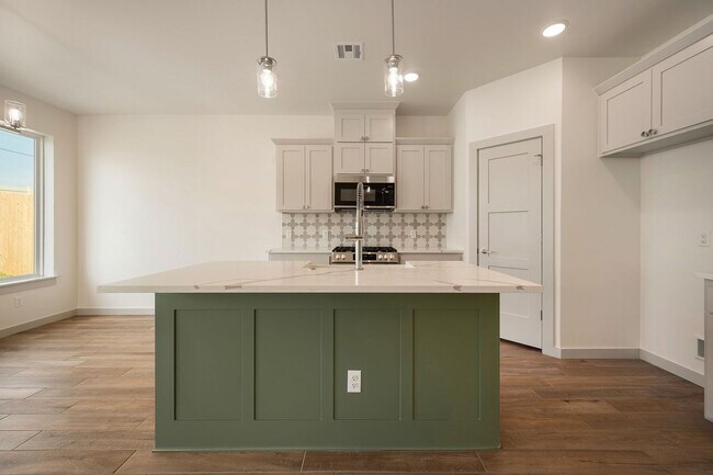 Building Photo - 4909 Misty Wood Ln