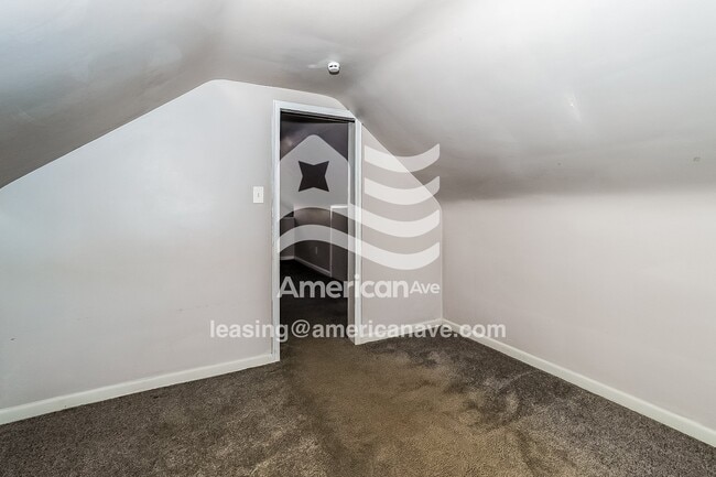 Building Photo - 17055 Lincoln Ave