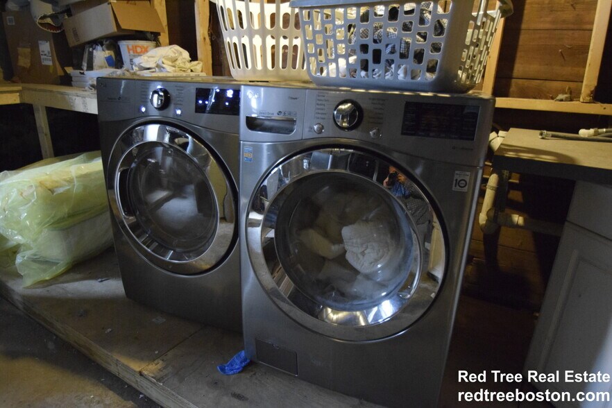 Building Photo - 29 Page St