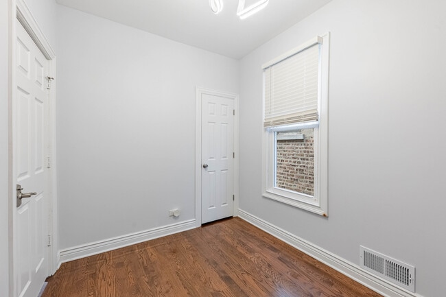 Building Photo - 7219 S Peoria St