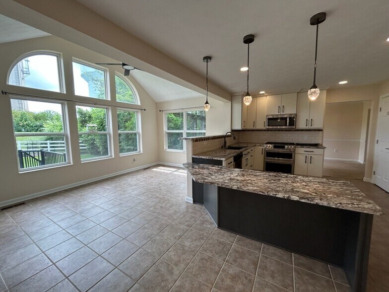 Building Photo - 9130 Bennington Way