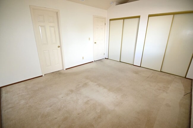 Building Photo - 1032 Summerplace Dr