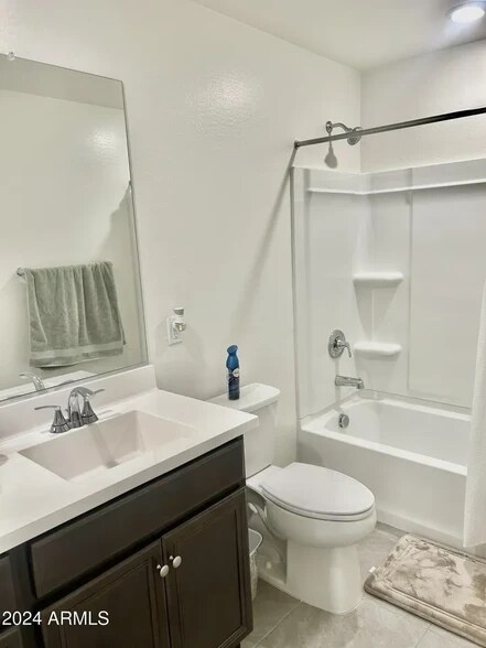 Building Photo - 2923 W Monte Way