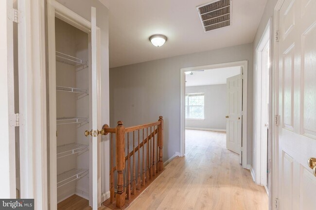 Building Photo - 20283 Glenrobin Terrace