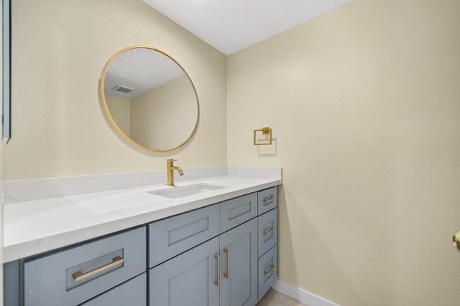 Building Photo - 306 Dolores Cir
